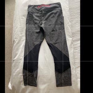 lulu leggings- size 6